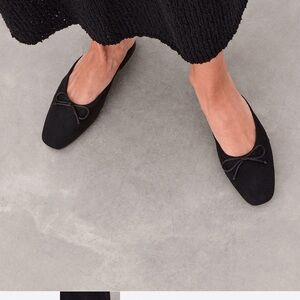 Rowie the Label Black Women's sude mule
Never worn!!